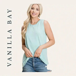 0462. VANILLA BAY TANK TOP WITH UNIQUE BACK  SIZE LARGE‎ AQUA IN COLOR